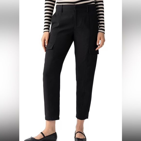 Sanctuary Pants - Sanctuary Polished Cargo mid rise relaxed Black Cargo Pants for Women size 25